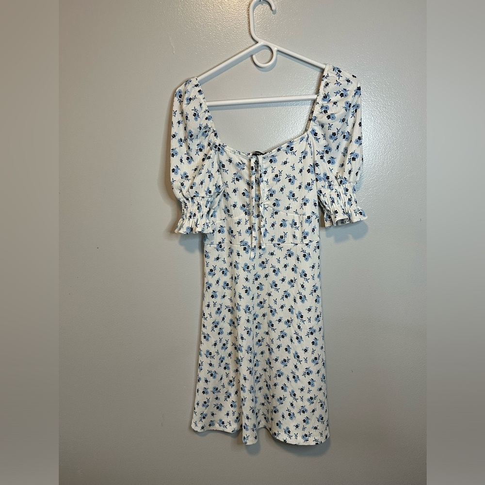Women’s Dress Size L